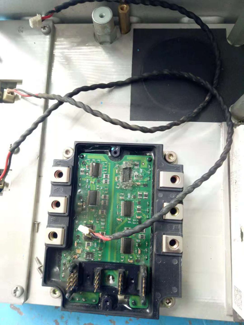 amk<a href=http://ytqh-electric.com/cn/list-8-92.html target='_blank'>伺服驅(qū)動器維修</a>